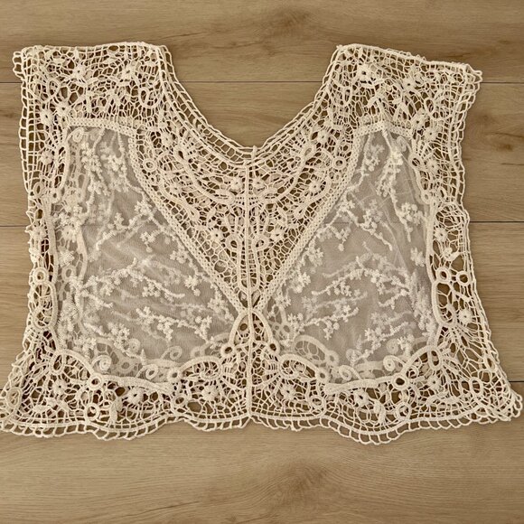 Delicate Lace and Crochet Cream Colored Slouchy See-Through Layering Top XL - Picture 3 of 14